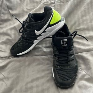 Nike Air Zoom Vapor X Mens 9.5 black with yellow